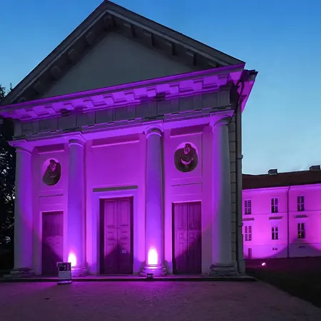 Ferienwohnung Rheinsberg * 라인스베르크